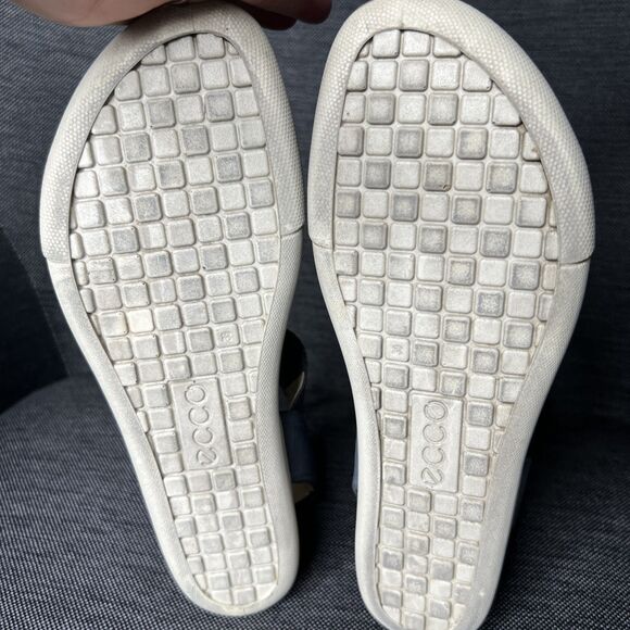 Ecco Damara Sandals Womens 39 / 8.5 Gray Leather Cross Strap Stretchy Comfort - Picture 8 of 9